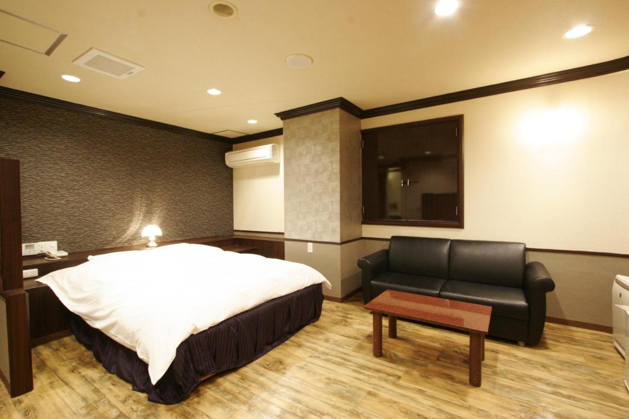 Hotel Joy (Adults Only) Комакі Екстер'єр фото